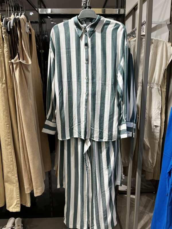 O pijama listrado da Riachuelo e as semióticas da moda